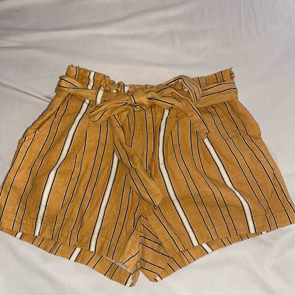 High Rise Shorts - Picture 1 of 2
